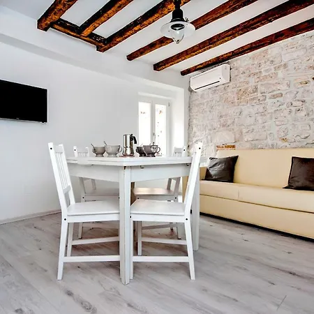 Ca' 1620 - Rosa Selvatica Ρόβινι