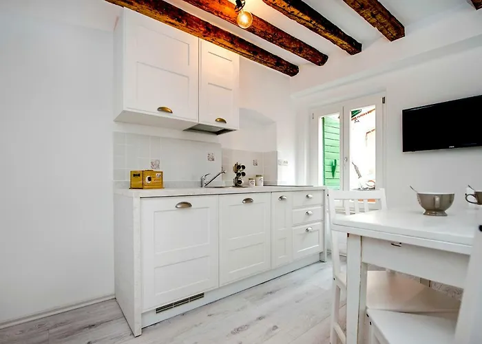 Ca' 1620 - Rosa Selvatica * Ρόβινι